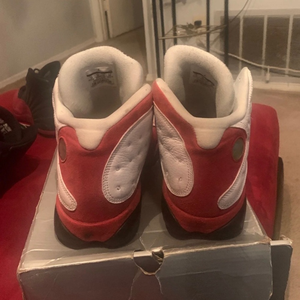 Authentic. 2017 Jordan 13 retro Chicago. Size 11